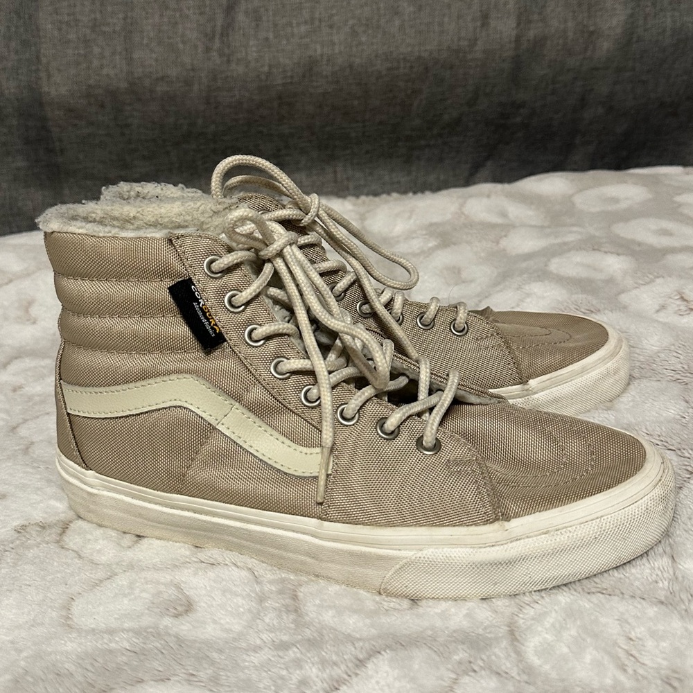Women’s High Top Cordura Sherpa Lined Vans